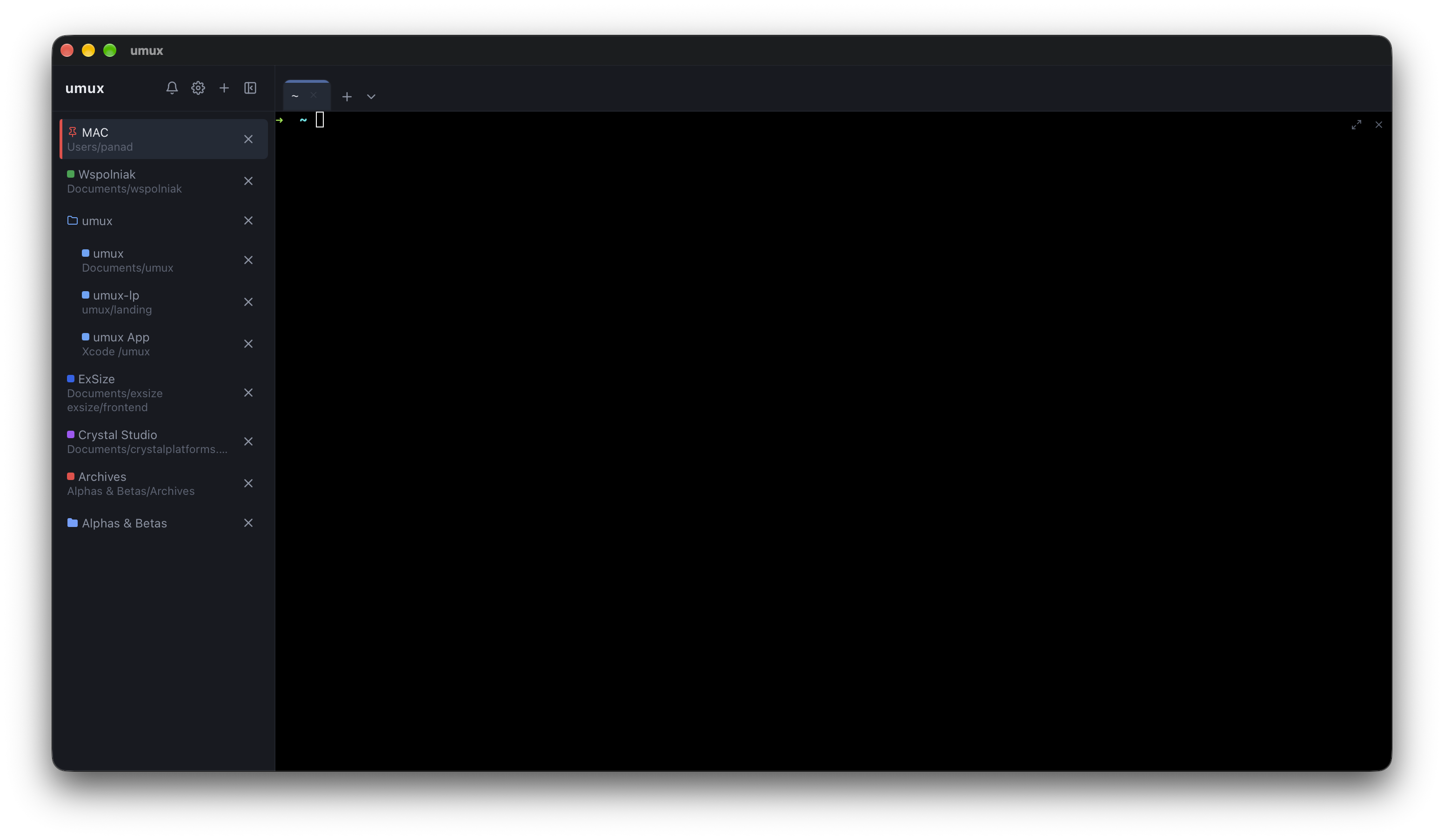 umux sidebar with workspace groups, tabs and split panels